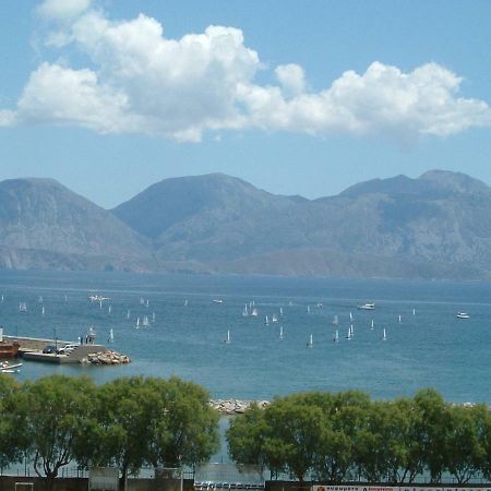 Stunning Seaview Town Apartment Agios Nikolaos  Ngoại thất bức ảnh